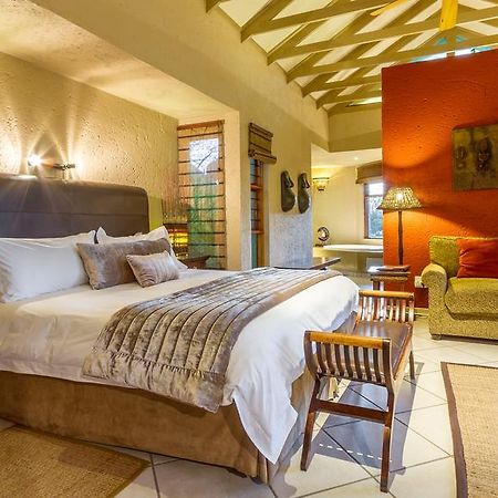Joern'S Gaestehaus Mbombela ภายนอก รูปภาพ