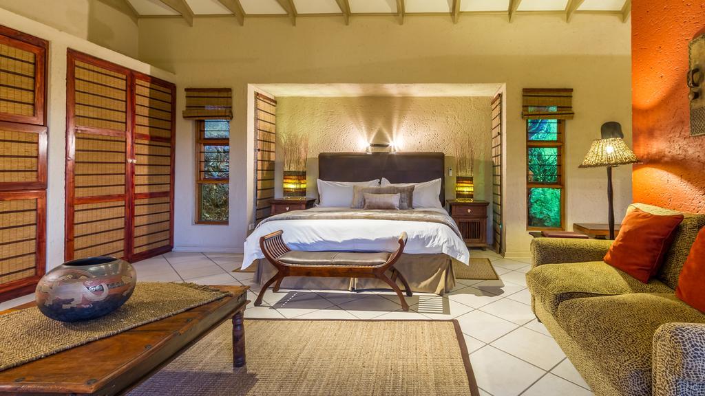 Joern'S Gaestehaus Mbombela ภายนอก รูปภาพ