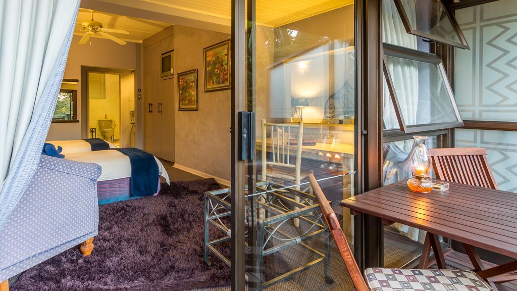 Joern'S Gaestehaus Mbombela ภายนอก รูปภาพ