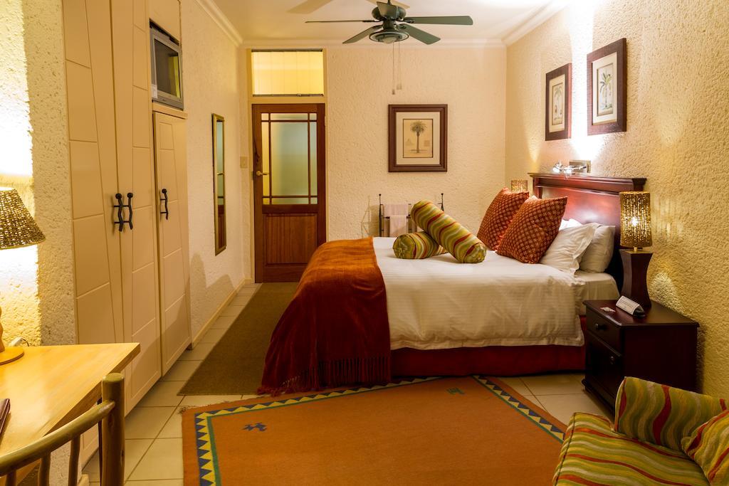 Joern'S Gaestehaus Mbombela ห้อง รูปภาพ
